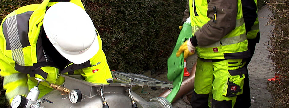 KUTERO beliefert Kanalsanierer unter anderem auch mit BRAWOLINER® Linermaterial.